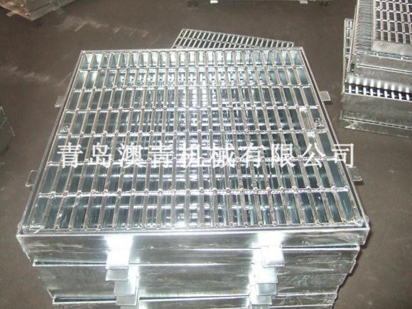 Heavy-duty steel grating