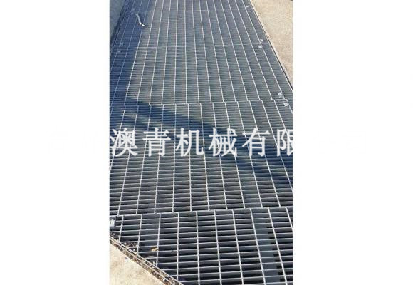 Shaped Steel Grating