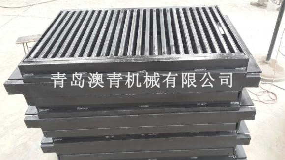 Heavy-duty steel grating